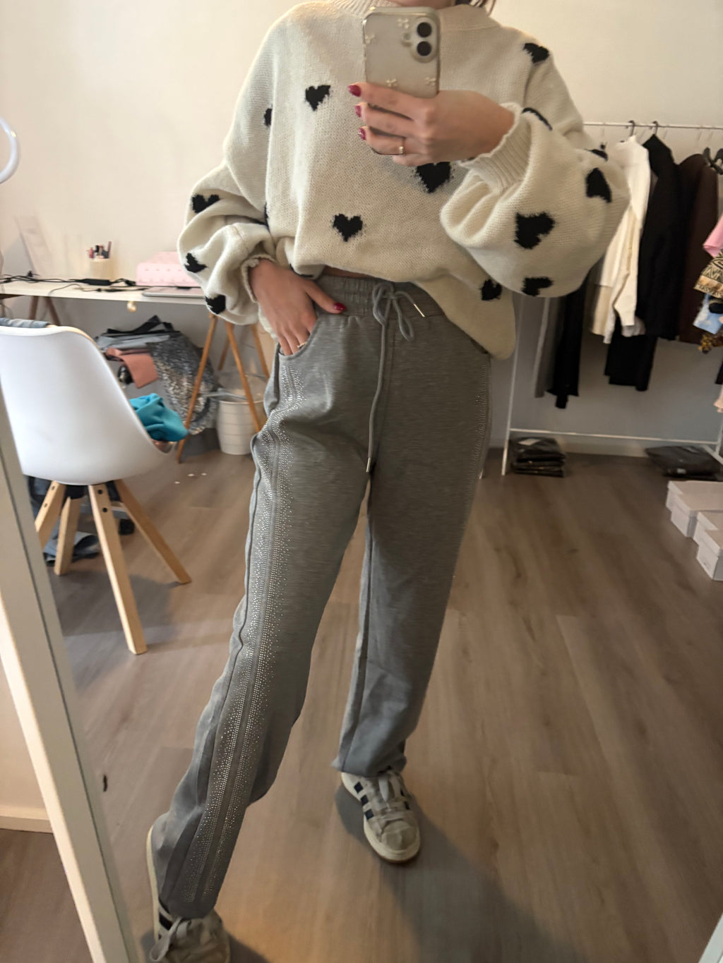 Jogging pants with glitter