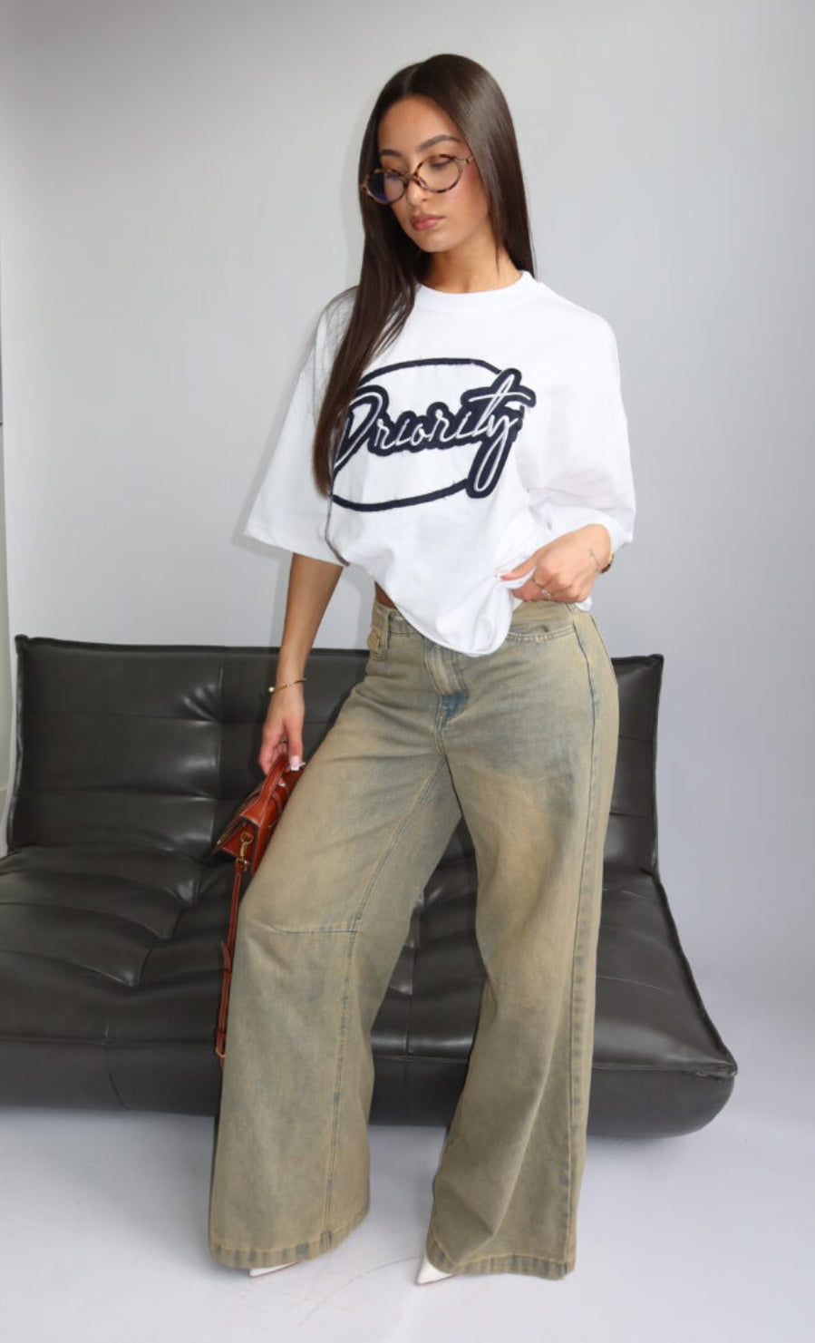 Priority shirt white